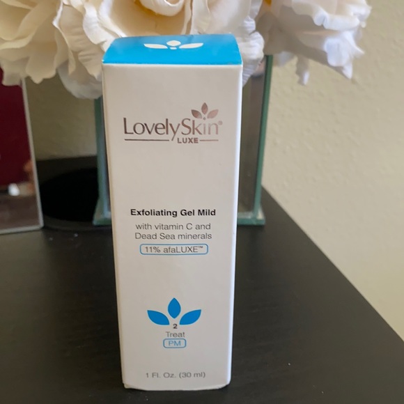 Brand New Lovely Skin Exfoliating Gel Mild Serum No Box - Picture 1 of 2